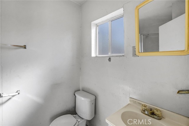 1143 E 220th Street, Carson CA: https://media.crmls.org/medias/e0197643-d359-4b9e-98f5-d1e284c204d8.jpg