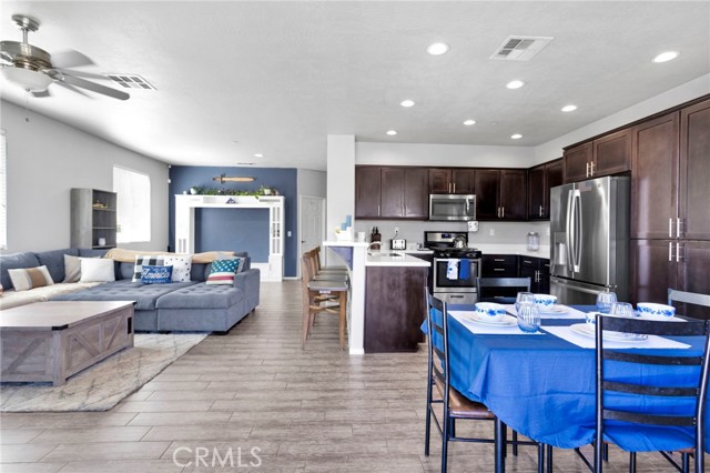 Detail Gallery Image 17 of 49 For 8179 Taft, Oak Hills,  CA 92344 - 4 Beds | 2 Baths