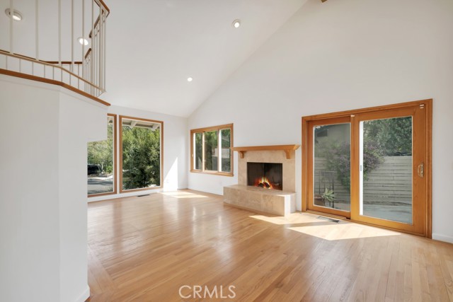 22210 Miston Drive, Woodland Hills CA: https://media.crmls.org/medias/e01c6dc6-cbb5-4dc9-820d-13dd182f9423.jpg