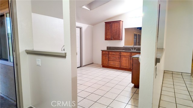 Detail Gallery Image 7 of 38 For 405 S Clara, Santa Ana,  CA 92703 - 3 Beds | 2 Baths