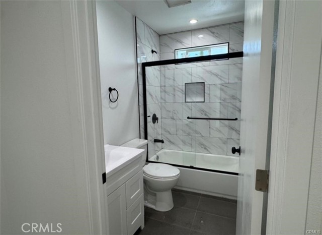 Detail Gallery Image 10 of 16 For 9307 S Budlong, Los Angeles,  CA 90044 - – Beds | – Baths