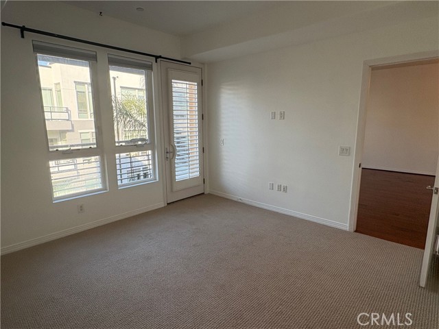 4050 Glencoe Avenue, Marina del Rey CA: https://media.crmls.org/medias/e01dc0f2-8873-48de-be4b-1855209d3c35.jpg