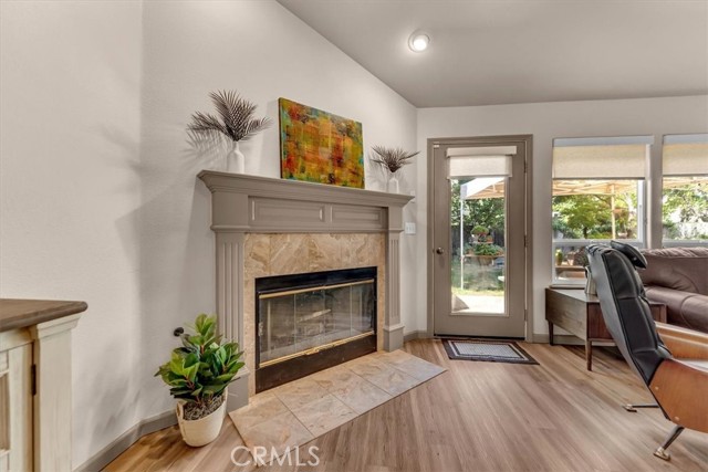 2386 Farmington Avenue, Chico CA: https://media.crmls.org/medias/e01dd7cf-6426-4c48-b696-d3672211c0e5.jpg