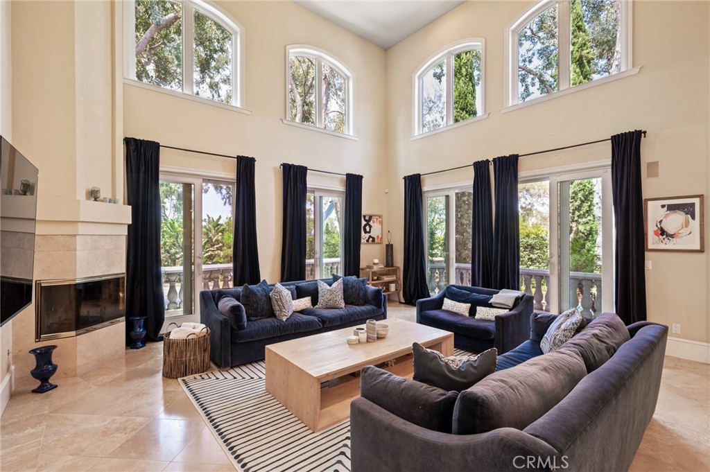 3210 N Ardmore Avenue