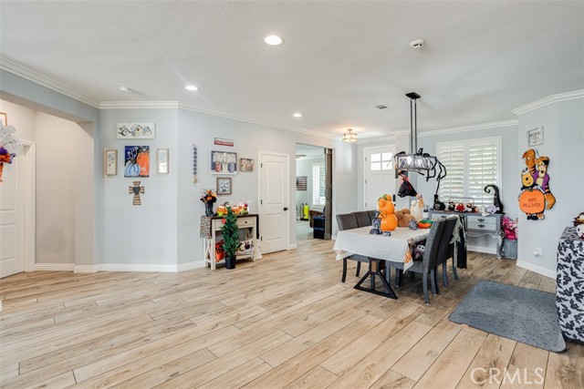 4225 W Riviera, Corona CA: https://media.crmls.org/medias/e01fe0f2-26cf-43b7-bd1d-4840db76877a.jpg