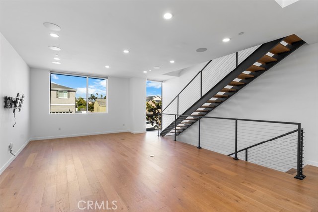 Detail Gallery Image 25 of 58 For 6566 W 85th Pl, Westchester,  CA 90045 - 3 Beds | 3 Baths