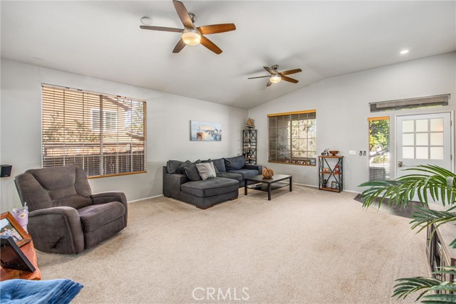 Detail Gallery Image 8 of 40 For 27397 Colt, Corona,  CA 92883 - 4 Beds | 2 Baths