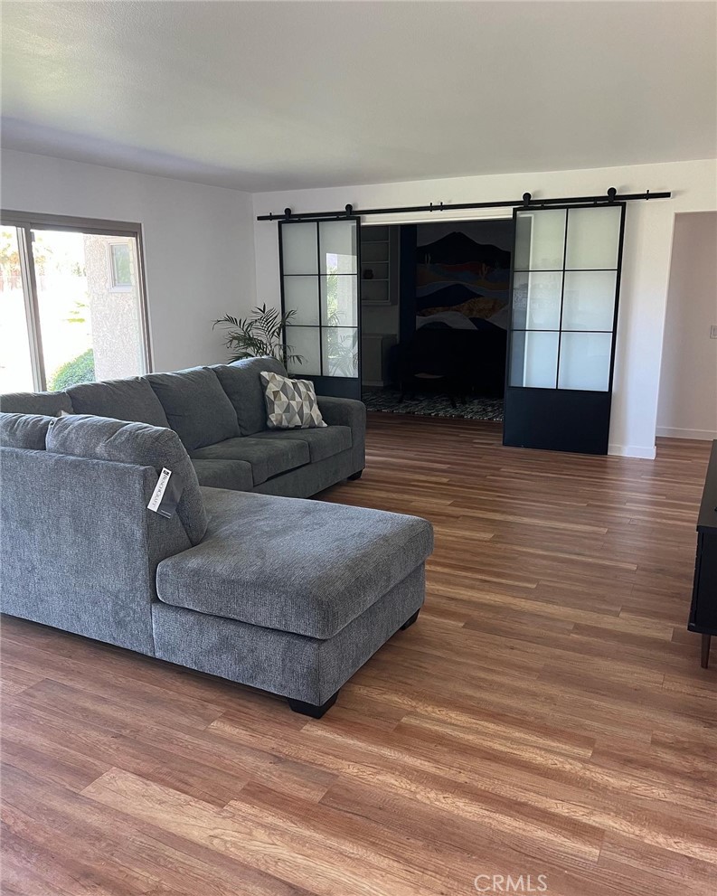 MLS #OC22136394 img 8