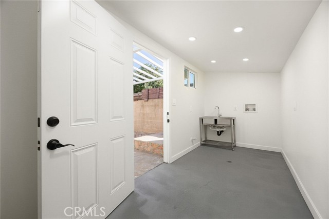 2133 Westminster photo 31