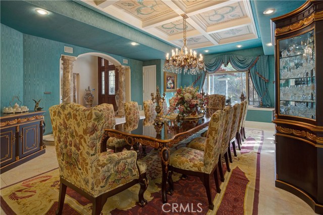 Formal Dinning Room