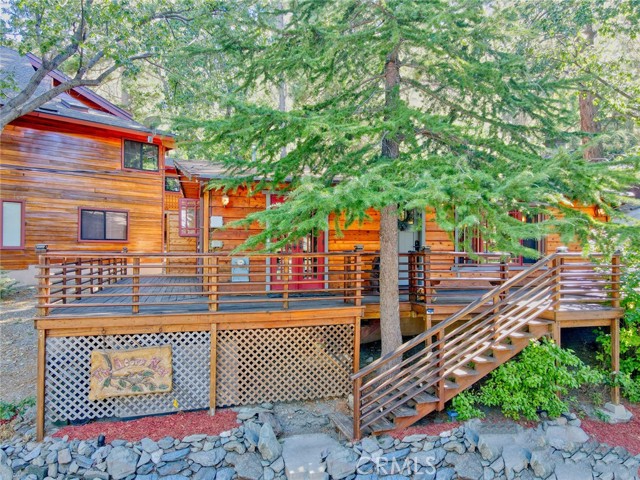 5475 Acorn Trail, Wrightwood CA: https://media.crmls.org/medias/e0227564-6f34-46f2-8b56-2cd02ec28677.jpg