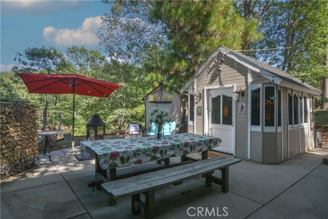 1353 Golden Rule Lane, Lake Arrowhead CA: https://media.crmls.org/medias/e022a52e-a024-44d3-9412-70a20ea5fe9e.jpg
