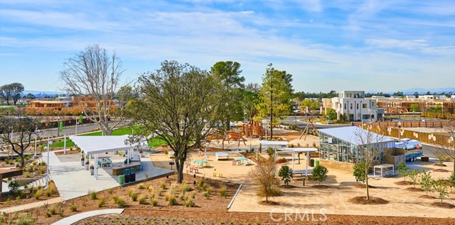 143 Interval, Irvine CA: https://media.crmls.org/medias/e022dbe5-322c-4e86-9797-7560d857a688.jpg