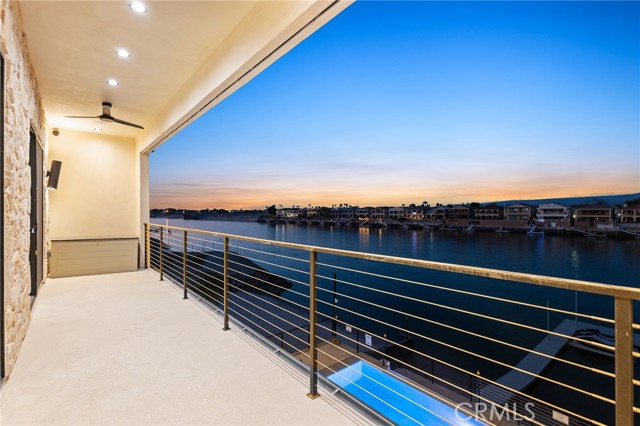 Detail Gallery Image 9 of 28 For 908 Beach, Needles,  CA 92363 - 6 Beds | 6/1 Baths