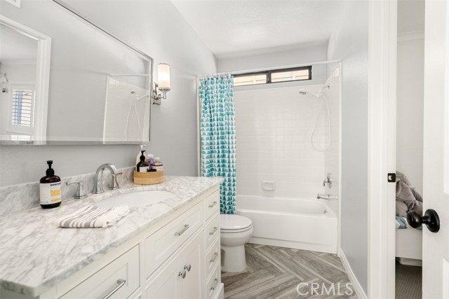 E0237984 3335 4a71 A4be 43476a88c613