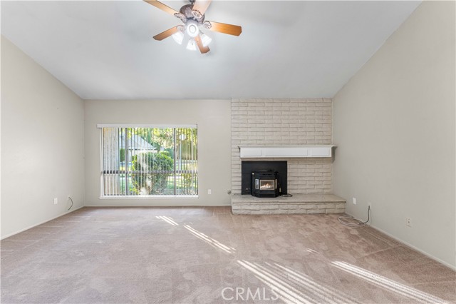 Detail Gallery Image 14 of 55 For 44125 Planet Cir, Lancaster,  CA 93536 - 2 Beds | 2 Baths