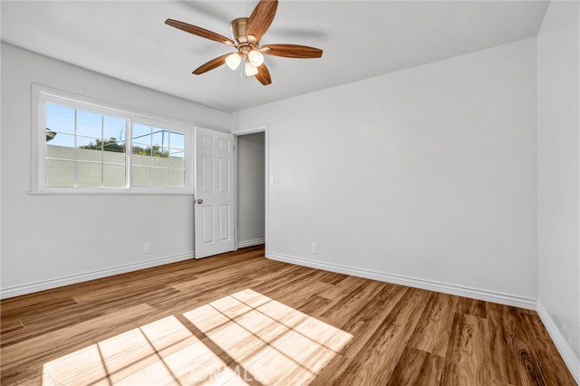 Detail Gallery Image 10 of 18 For 16741 Leafwood, Huntington Beach,  CA 92647 - 4 Beds | 2 Baths