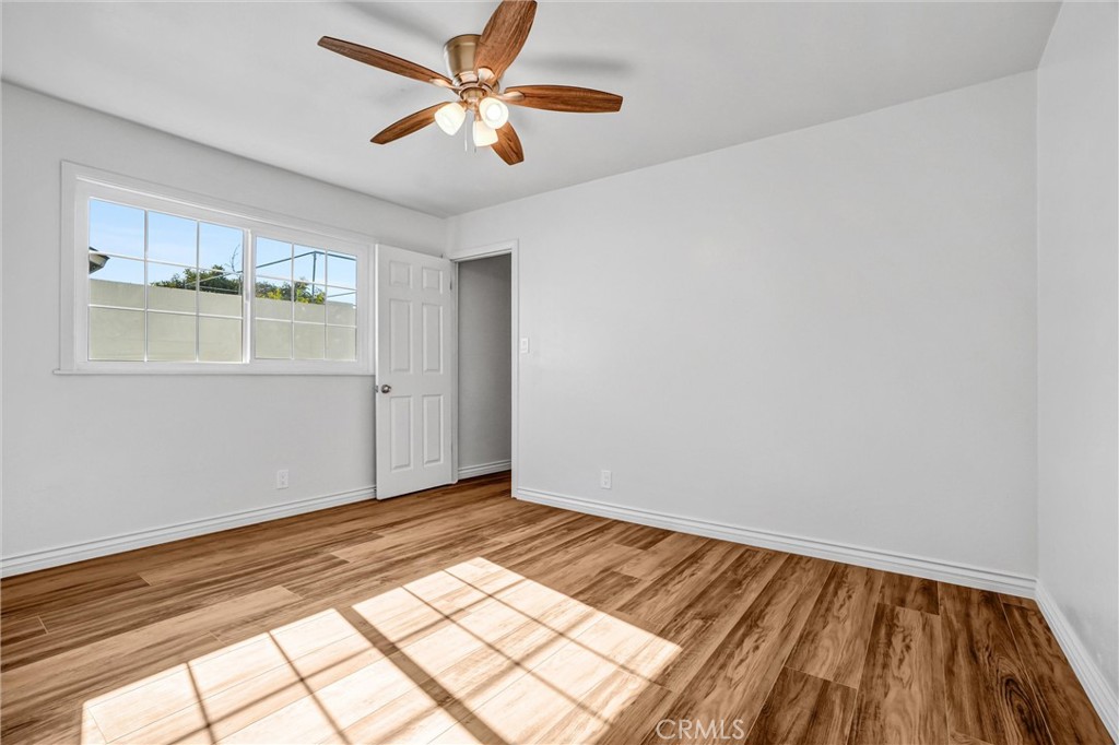 MLS #OC25272745 image #9