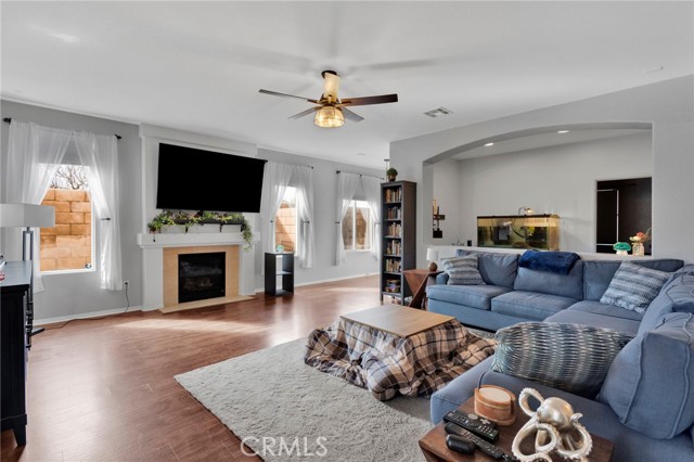 Detail Gallery Image 22 of 37 For 9301 Creosote, Oak Hills,  CA 92344 - 3 Beds | 2 Baths