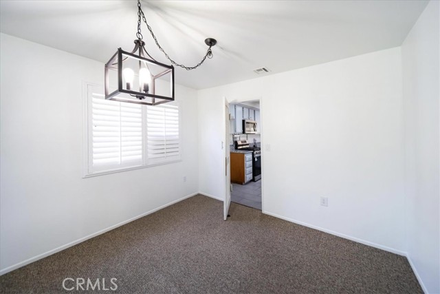 Detail Gallery Image 11 of 40 For 3576 Congress Dr, Riverside,  CA 92503 - 3 Beds | 2 Baths
