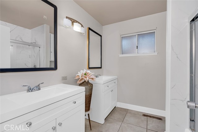 Detail Gallery Image 11 of 22 For 2265 E Herndon, Fresno,  CA 93720 - 3 Beds | 2 Baths