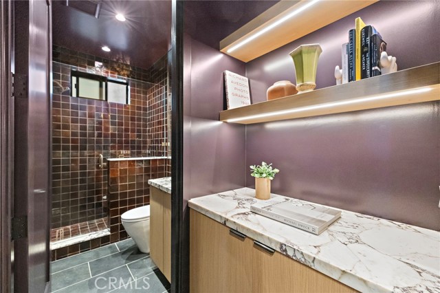 Detail Gallery Image 33 of 40 For 2212 Cliff Dr, Newport Beach,  CA 92663 - 5 Beds | 5/1 Baths