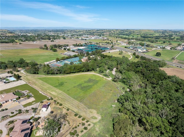 Detail Gallery Image 3 of 38 For 8 Championship Lane, Templeton,  CA 93465 - – Beds | – Baths