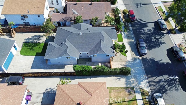 235 E Eldridge, Long Beach CA: https://media.crmls.org/medias/e0280700-a711-44b2-ab0d-908e724f6de1.jpg