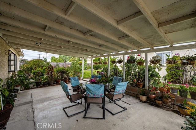1320 W Flora Street, Ontario CA: https://media.crmls.org/medias/e028551e-14cf-4af8-a0d9-7185343720ad.jpg