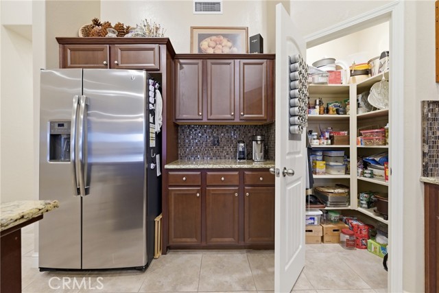 Detail Gallery Image 11 of 31 For 713 Ironstone Dr, Merced,  CA 95348 - 4 Beds | 2 Baths
