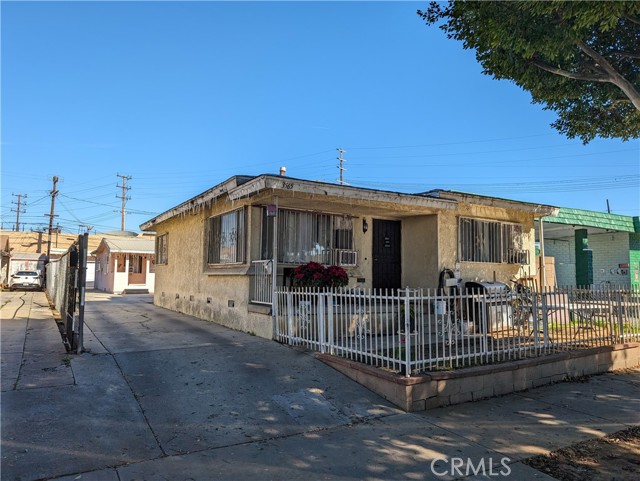 Detail Gallery Image 1 of 1 For 3565 E 4th St, Los Angeles,  CA 90063 - – Beds | – Baths