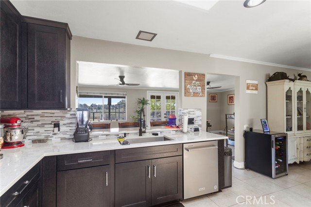 Detail Gallery Image 9 of 28 For 816 Pine Way, Ramona,  CA 92065 - 3 Beds | 2 Baths