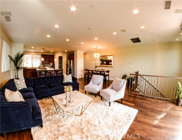 621 Pacific Coast Highway, Redondo Beach, California 90277, 4 Bedrooms Bedrooms, ,3 BathroomsBathrooms,Residential,Sold,Pacific Coast,SB17030895