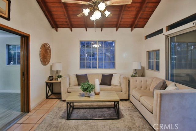 Detail Gallery Image 9 of 19 For 17252 Apel Ln, Huntington Beach,  CA 92649 - 6 Beds | 3 Baths