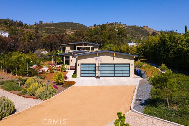 1088 Via Conca Doro, Vista CA: https://media.crmls.org/medias/e02bd476-c979-48dc-a959-fdf473d75c83.jpg