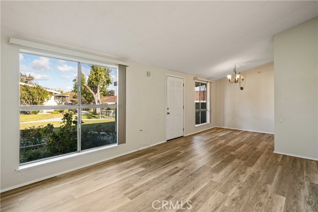 Detail Gallery Image 18 of 28 For 19144 Avenue of the Oaks #D,  Newhall,  CA 91321 - 2 Beds | 1 Baths