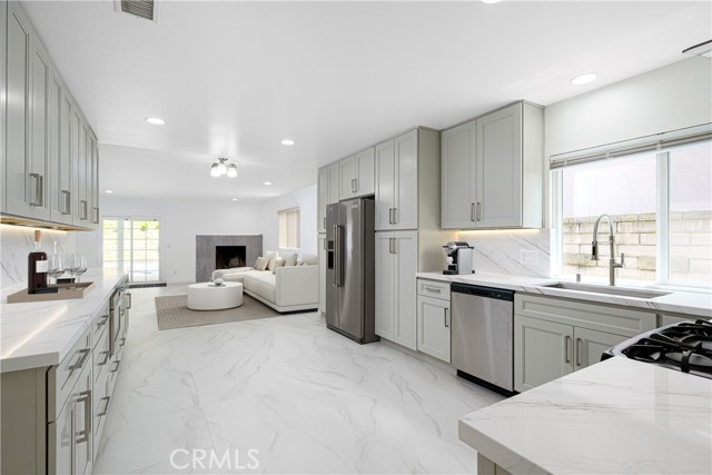 22822 Via Octavo, Mission Viejo CA: https://media.crmls.org/medias/e02c877a-9965-4402-aa18-76d1fd205760.jpg