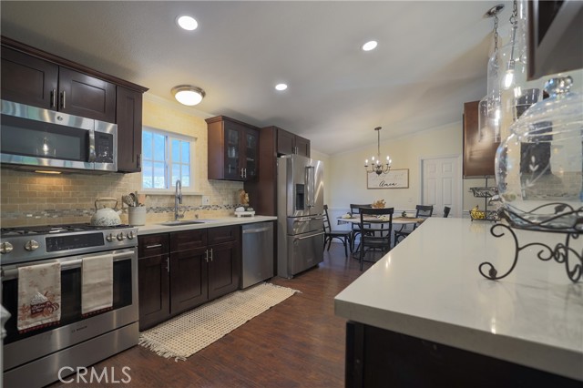 21510 Floral Avenue, Perris CA: https://media.crmls.org/medias/e02c9679-47d2-4477-938f-1200bd4b8da4.jpg