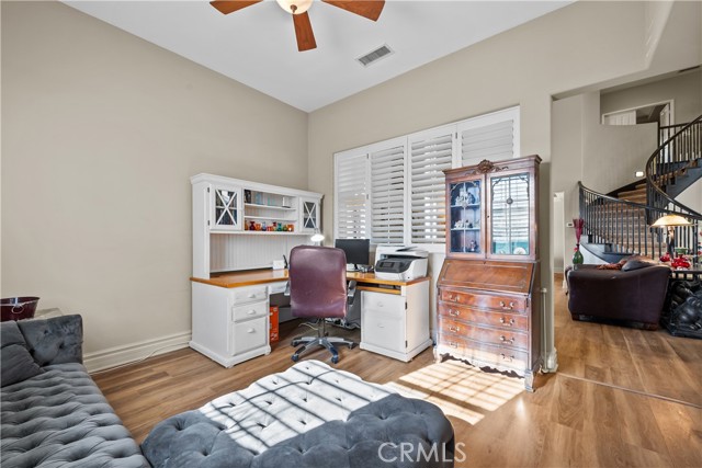15355 Michael Crest Drive, Canyon Country CA: https://media.crmls.org/medias/e02cec2a-5dad-47ac-9e3d-8994139eecaf.jpg