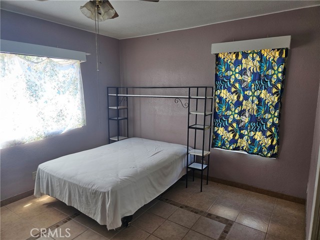 Detail Gallery Image 7 of 20 For 18256 Bohnert Ave, Rialto,  CA 92377 - 2 Beds | 1 Baths