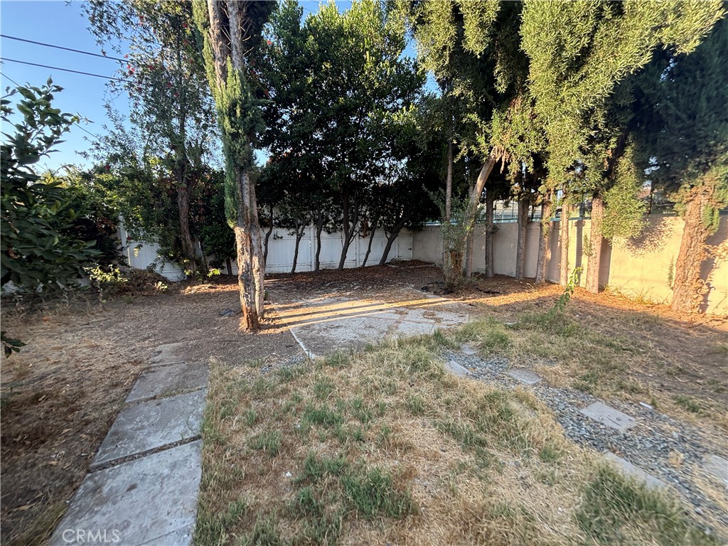 https://media.crmls.org/medias/e02d6df0-ea5a-44e2-8268-11ebdc3468a0.jpg?preset=X-Large