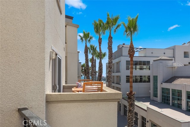 Detail Gallery Image 16 of 37 For 200 Pacific Coast Hwy #320,  Huntington Beach,  CA 92648 - 2 Beds | 2 Baths