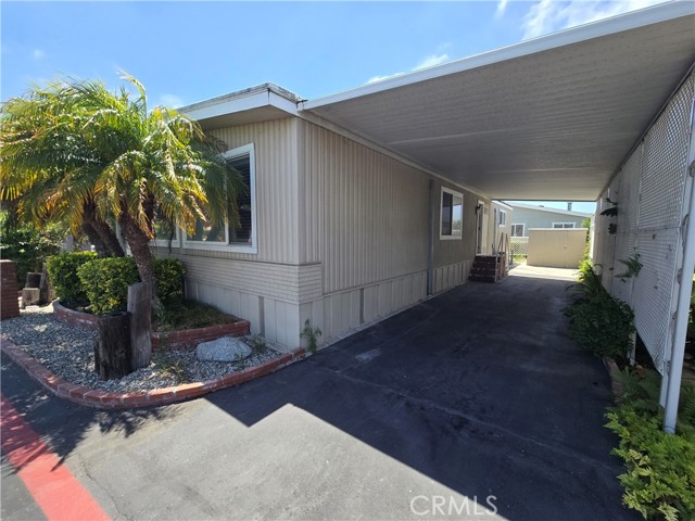 16222 Monterey Lane, Huntington Beach CA: https://media.crmls.org/medias/e02faec8-31df-425c-bd30-7a5e56e73d6b.jpg