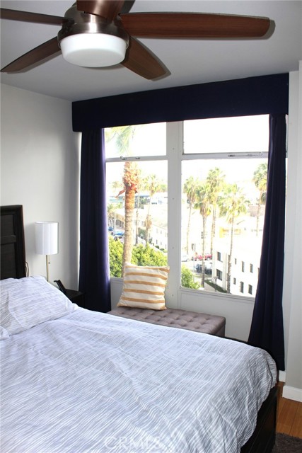 100 Atlantic Avenue, Long Beach, California 90802, 2 Bedrooms Bedrooms, ,1 BathroomBathrooms,Condominium,For Sale,Atlantic,RS24048759