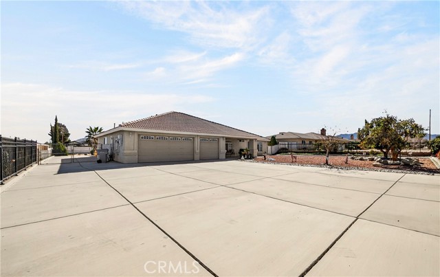 Detail Gallery Image 7 of 52 For 7841 Corona, Hesperia,  CA 92345 - 3 Beds | 2 Baths