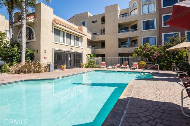 Detail Gallery Image 5 of 29 For 550 Orange Ave #216,  Long Beach,  CA 90802 - 2 Beds | 2 Baths