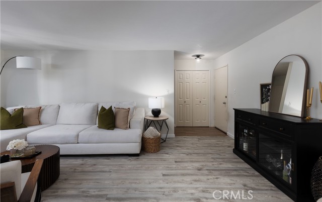 Detail Gallery Image 5 of 25 For 12200 Montecito Rd #D104,  Seal Beach,  CA 90740 - 2 Beds | 2 Baths