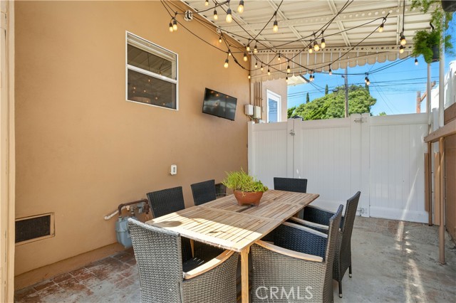 4116 E 14th Street, Long Beach CA: https://media.crmls.org/medias/e030f797-9469-4246-99c2-3e633acf711f.jpg