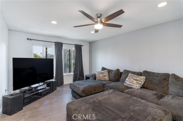 1911 E Boca Raton Court, Ontario CA: https://media.crmls.org/medias/e031b2a0-82e1-4794-8d4a-37dbea406d25.jpg