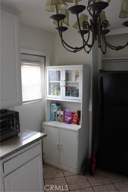 3641 W Oak Avenue, Fullerton CA: https://media.crmls.org/medias/e032adf4-cdba-4a55-96be-18fdfb27928c.jpg
